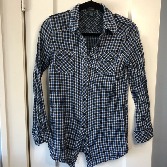 Black & Blue Plaid Button Up Blouse Size Medium - Picture 2 of 6